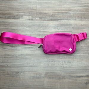BRAND NEW Sonic Pink Lululemon Belt Bag